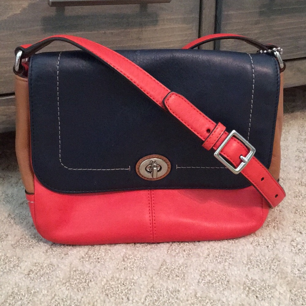 🍁Excellent Condition Leather Coach Crossbody🍁